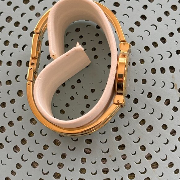 Ladies Movado Bracelet Style Watch in Gold Tone - Picture 9 of 13